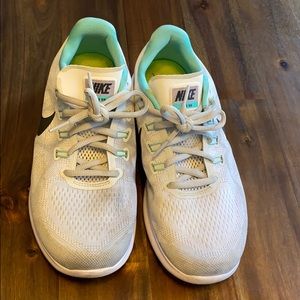 11.5 women’s nine free in grey and turquoise